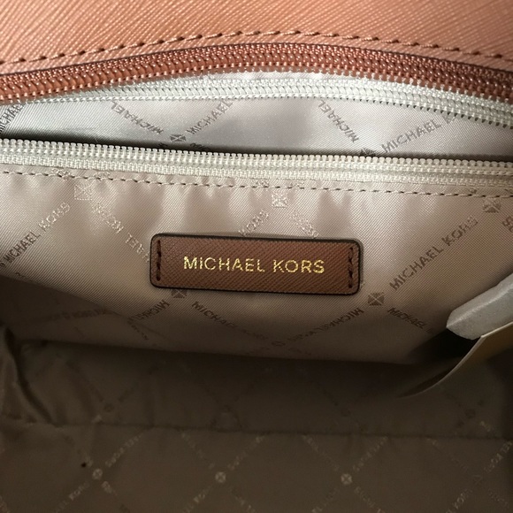 🌼Michael Kors Set - Picture 10 of 16